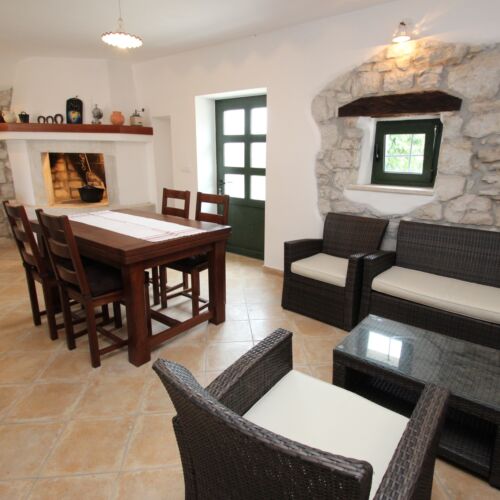 Casă de vacanță family cu aer condiționat pentru 4 pers. (se inchirieaza doar integral) (se poate solicita pat suplimentar)