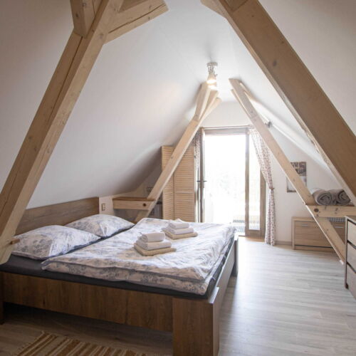 Pokoj s balkónem se společnou kuchyňkou pro 2 os.