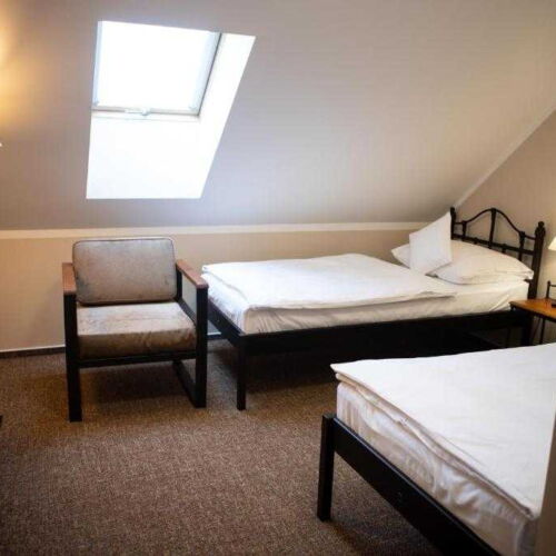 Dvoulůžkový pokoj s oddělenými postelemi