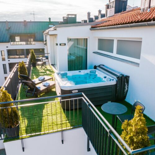 Deluxe Suita s balkónem s manželskou postelí s 1 ložnicí