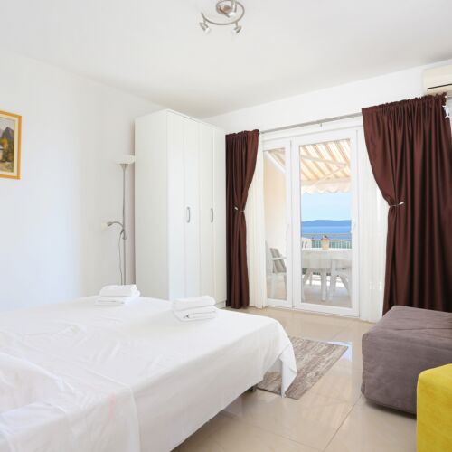 Apartament cu aer condiționat cu vedere spre mare cu 1 camera pentru 2 pers. A-18651-a