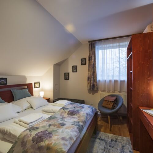 Casă de vacanță întreaga unitate cu panoramă pentru 10 pers. (se inchirieaza doar integral) (se poate solicita pat suplimentar)