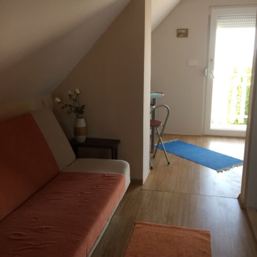 Apartament 6-osobowy na poddaszu z widokiem na góry z 3 pomieszczeniami sypialnianymi