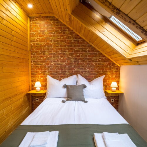 Apartament 3-osobowy na poddaszu z klimatyzacją z 1 pomieszczeniem sypialnianym