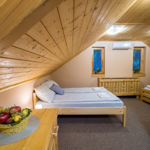 Apartament 4-osobowy na piętrze z balkonem z 1 pomieszczeniem sypialnianym