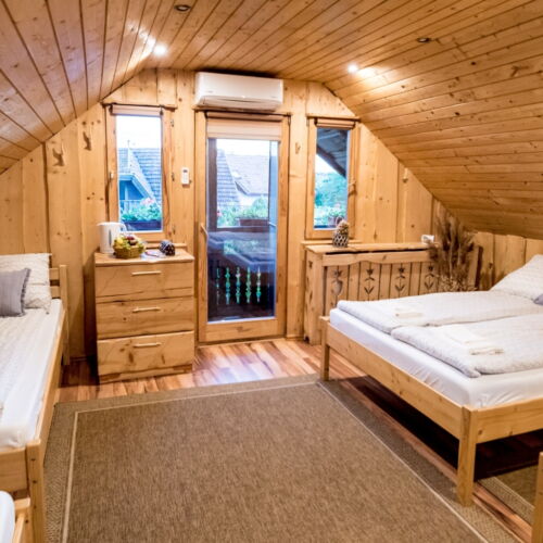 Apartament 4-osobowy na piętrze z widokiem na ogród z 1 pomieszczeniem sypialnianym