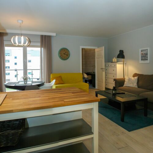 Apartament 4-osobowy na piętrze z balkonem z 2 pomieszczeniami sypialnianymi