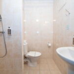 Classic Triple Room with Shower
