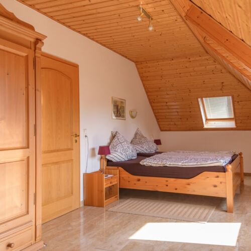 Apartman s klimatizací pro 3 os. s 1 ložnicí v podkroví
