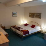 Comfort Triple Room with Shower (extra bed available)