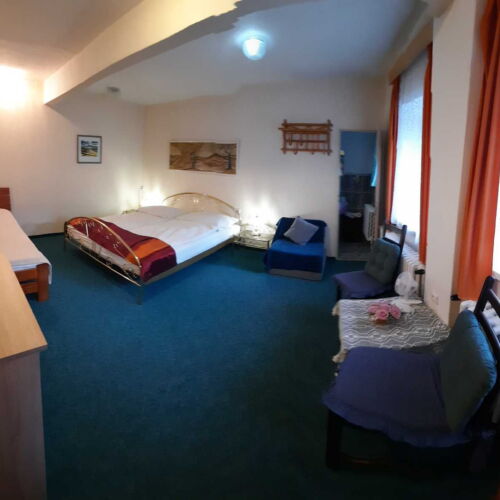 Komfort Pokoj se sprchou pro 3 os. (s možností přistýlky)