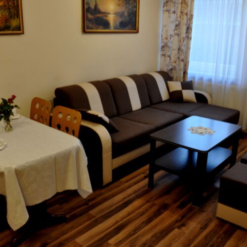 Apartman s koupelnou pro 4 os. se 2 ložnicemi v přízemí