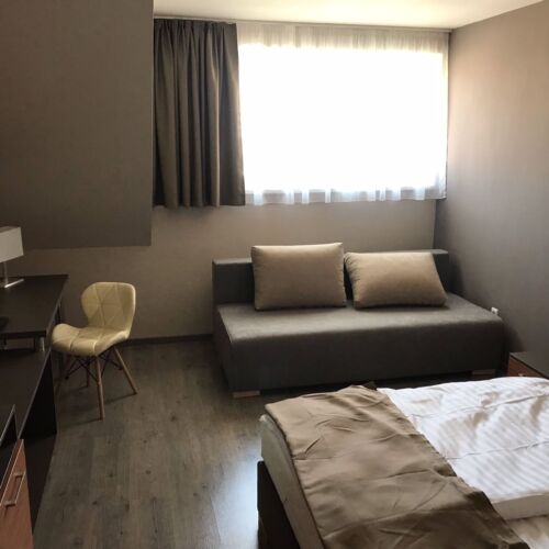 Vierbettzimmer mit Lcd/Plazma Tv und Klimaanlage