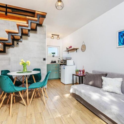 Casa de vara family cu gradina pentru 5 pers. (se inchirieaza doar integral)