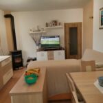 Kertre néző emeleti 3 fős apartman 2 hálótérrel