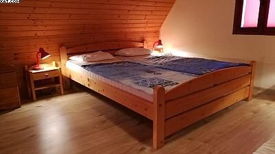 Chata (jako celek) se sprchou s privátní koupelnou mimo apartmán pro 4 os.