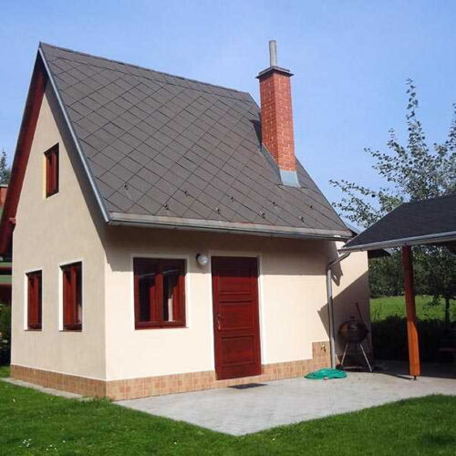 Chata (jako celek) se sprchou s privátní koupelnou mimo apartmán pro 4 os.