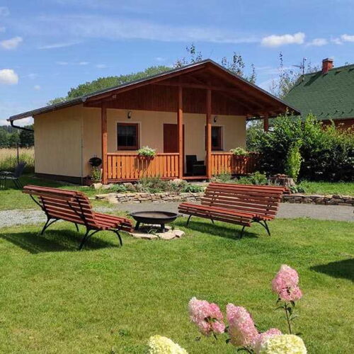 Chata (jako celek) se sprchou s privátní koupelnou mimo apartmán pro 4 os.