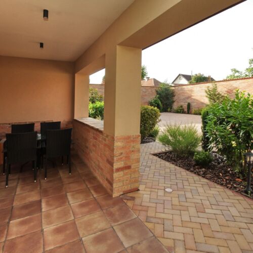 Apartament cu vedere spre grădină cu 2 camere pentru 4 pers.