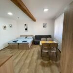 1-Zimmer-Apartment für 2 Personen mit Badezimmer und Klimaanlage (Zusatzbett möglich)
