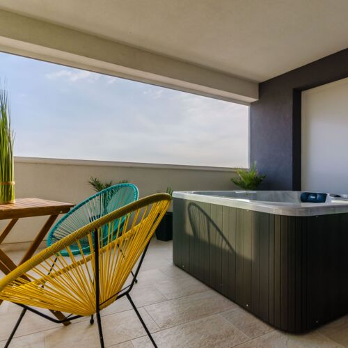 Pokój 2-osobowy z klimatyzacją z widokiem na morze