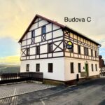 Apartament cu chicinetă proprie c cu 3 camere pentru 6 pers. (se poate solicita pat suplimentar)