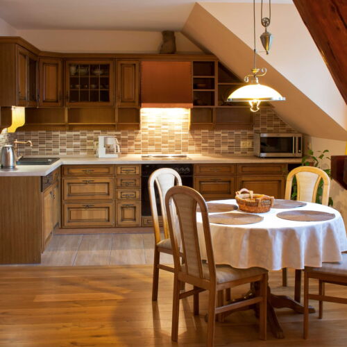 Apartman s klimatizací pro 5 os. se 2 ložnicemi na poschodí