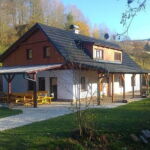 Cottage for 9 Persons with Shower and Kitchen (extra beds available)