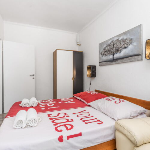 Apartament pentru 6 pers. (se inchirieaza doar integral)