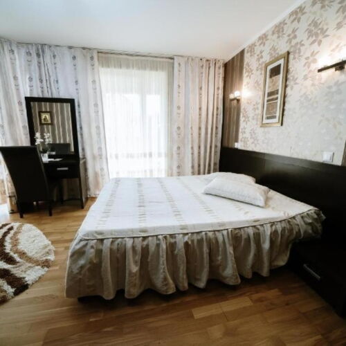 Camera dubla cu balcon