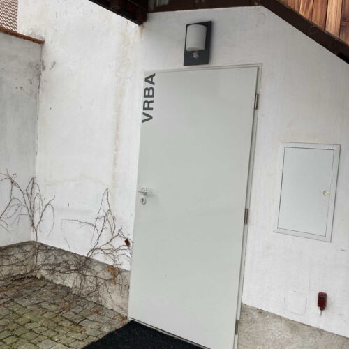 Camera twin cu duș (se poate solicita pat suplimentar)