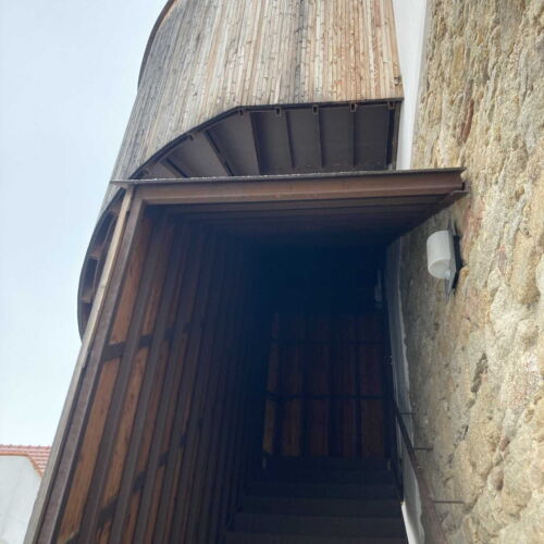 Camera twin cu duș (se poate solicita pat suplimentar)