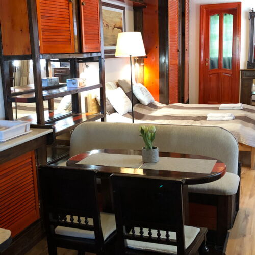 Apartament lângă piscină cu 1 camera pentru 4 pers.