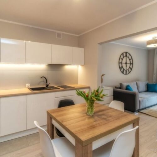 Apartament 4-osobowy z 2 pomieszczeniami sypialnianymi