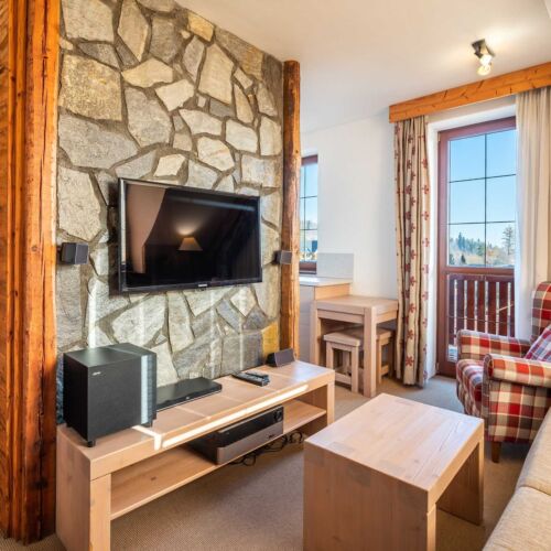 Apartament cu duș cu chicinetă proprie pentru 2 pers.