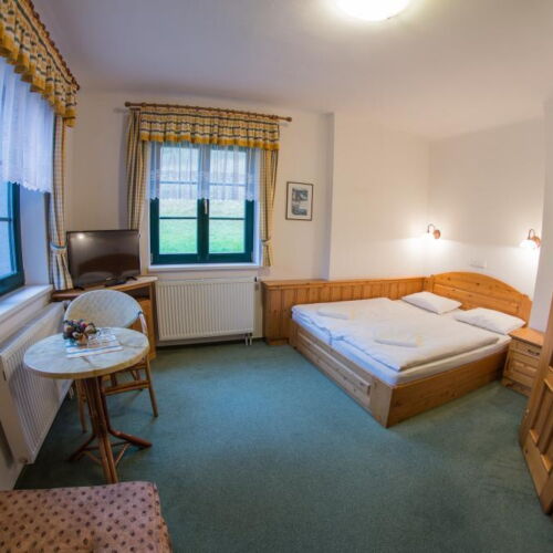 Camera dubla (se poate solicita pat suplimentar)