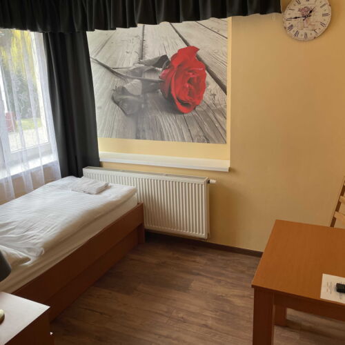 Pokoj s klimatizací se sprchou pro 1 os.