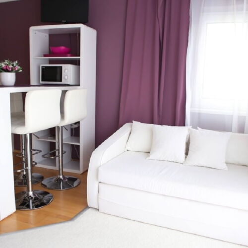 Upstairs Romantic 1-Room Apartment for 2 Persons (extra bed available)