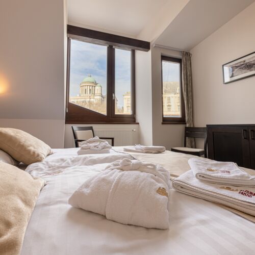 Castle View Upstairs 1-Room Suite for 2 Persons (extra bed available)