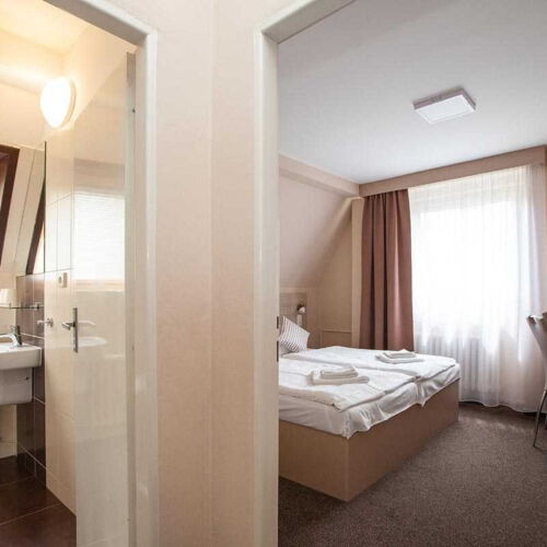 Standard Doppelzimmer mit Dusche