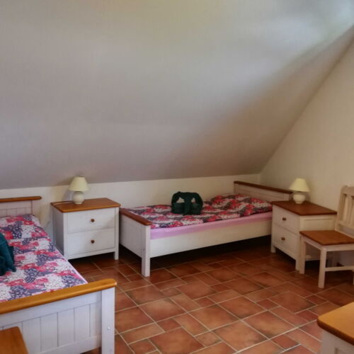 Apartament 4-osobowy z prysznicem z własną kuchnią z 2 pomieszczeniami sypialnianymi