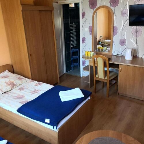 Pokój 4-osobowy na parterze z łazienką