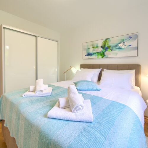 Apartament confort la etaj cu 2 camere pentru 4 pers.