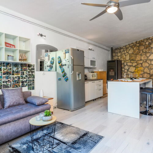 Apartament pentru 3 pers. (se inchirieaza doar integral)