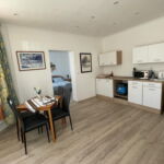 2-Zimmer-Apartment für 5 Personen Parterre mit Eigener Küche