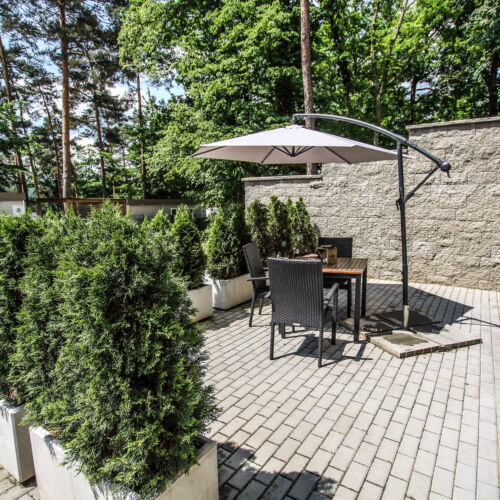 Camera familial(ă) cu terasă pentru 5 pers. (se poate solicita pat suplimentar)