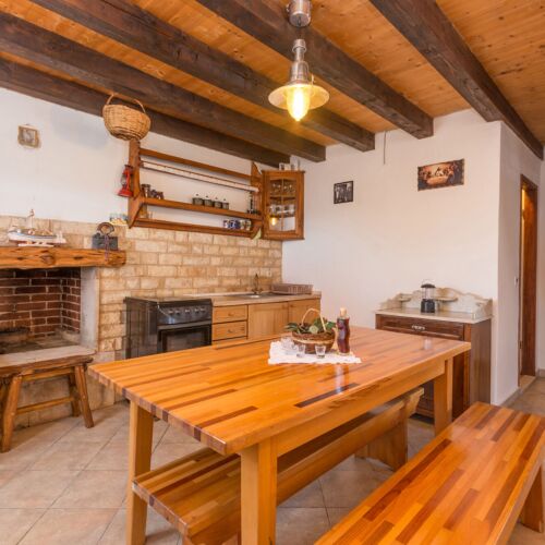 Casă de vacanță cu vedere spre mare pentru 4 pers. (se inchirieaza doar integral)