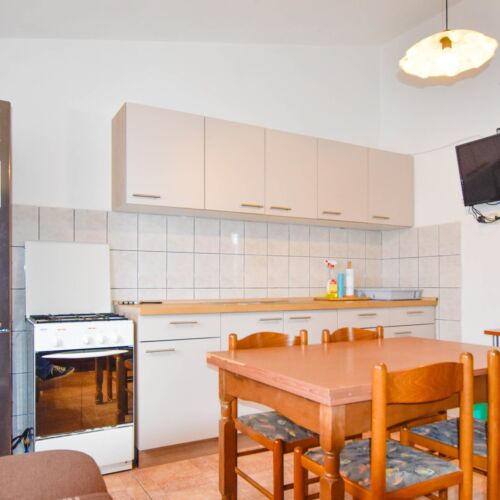 Casă de vacanță cu vedere spre mare pentru 6 pers. (se inchirieaza doar integral)