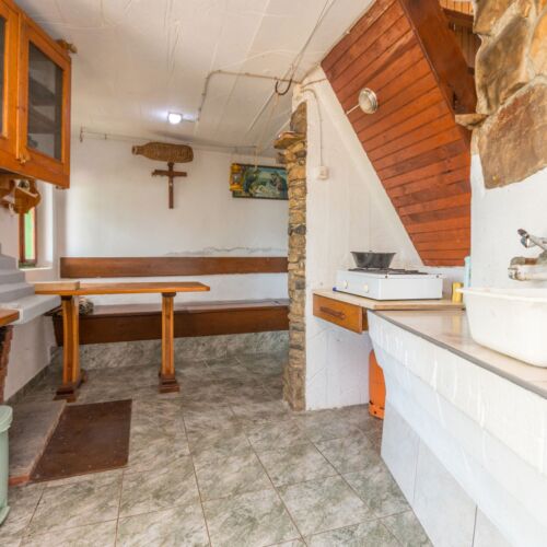 Casă de vacanță cu vedere spre mare pentru 6 pers. (se inchirieaza doar integral)