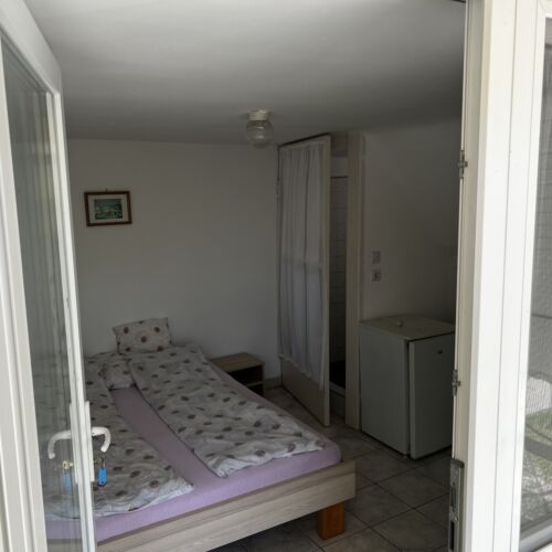 Pokoj s manželskou postelí